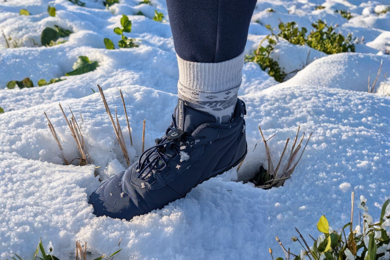 Barfußschuhe im Schnee